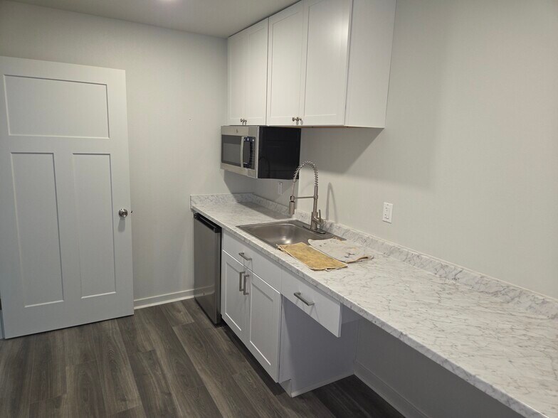 Primary Photo Of 15455 SE 94th Ave, Happy Valley Office For Lease