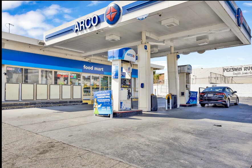 Primary Photo Of 2106 W Temple St, Los Angeles Service Station For Sale