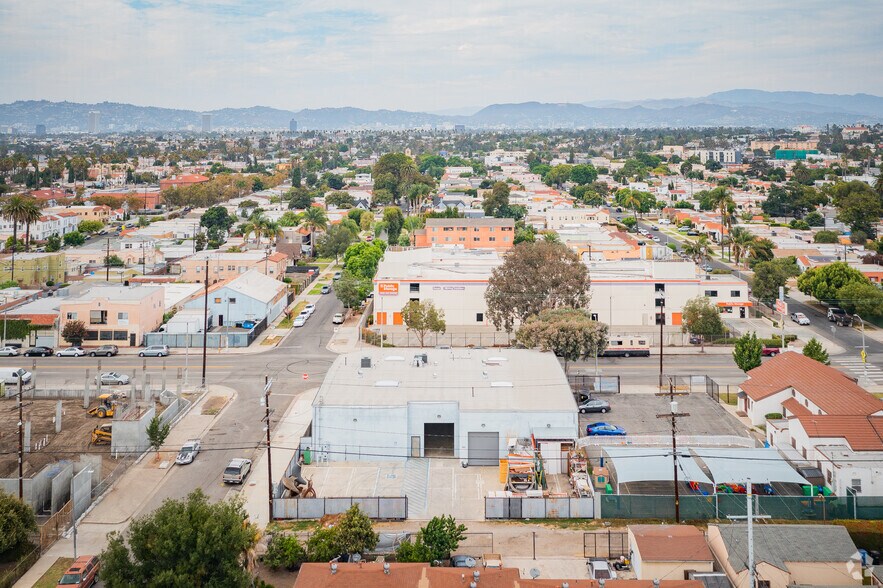 More Photos Of 3816-3822 W Jefferson Blvd, Los Angeles Warehouse For Lease