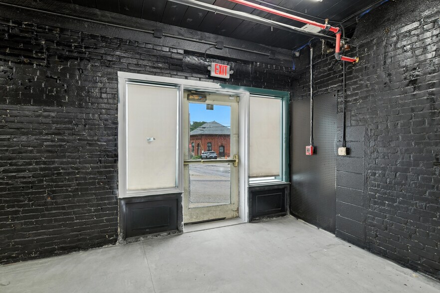 More Photos Of 100 Central St, Southbridge General Retail For Lease
