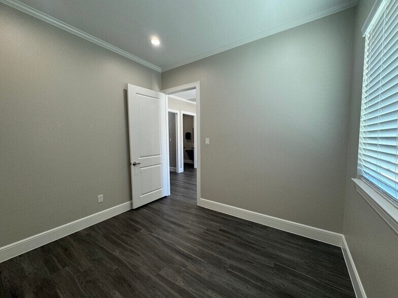 More Photos Of 17150 N Eldridge Pkwy, Tomball Medical For Sale