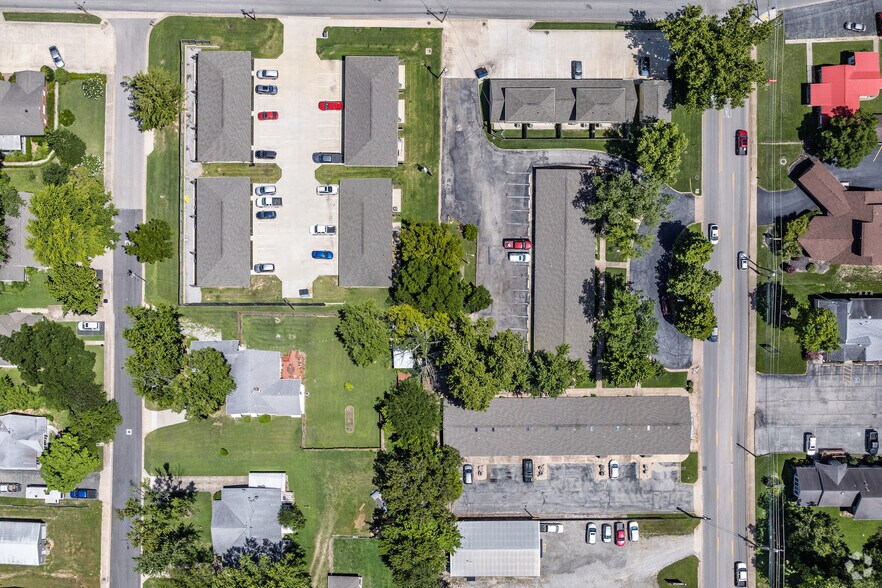 More Photos Of 124 S College St, Mountain Home Apartments For Sale