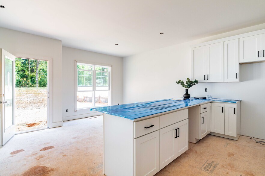 More Photos Of , Raleigh Specialty For Sale