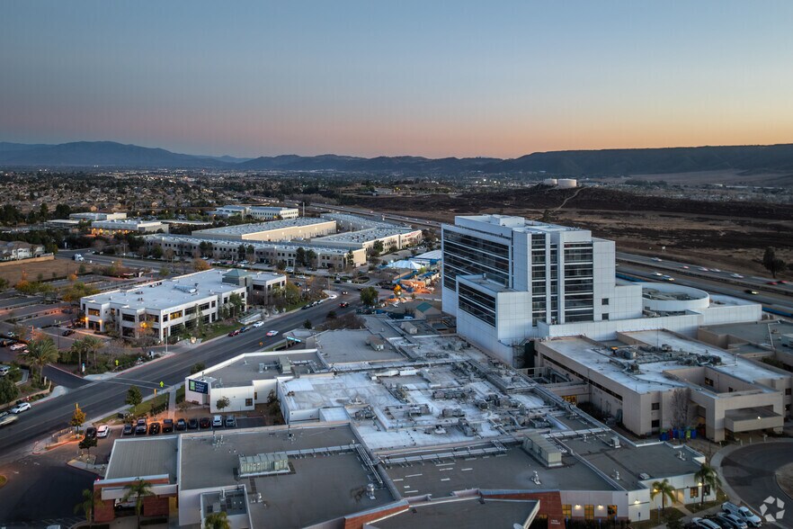 More Photos Of 36450 Inland Valley Dr, Wildomar Medical For Lease