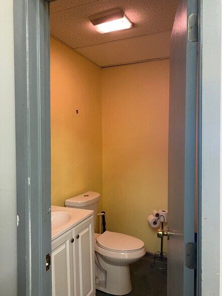 More Photos Of 1454 Grafton St, Worcester Light Manufacturing For Lease