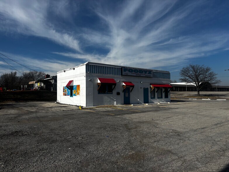 More Photos Of 5114 N Peoria Ave, Tulsa General Retail For Sale