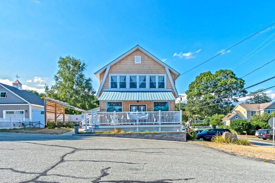 More Photos Of 35 Nehantic Dr, Niantic Storefront Retail Residential For Sale
