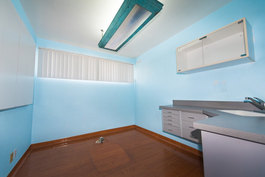 More Photos Of 100 N State College Blvd, Fullerton Coworking Space