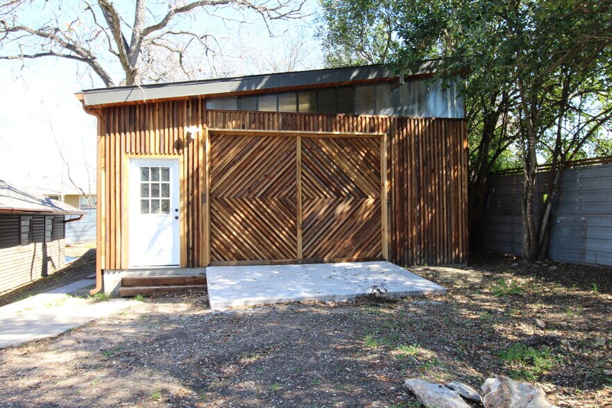 More Photos Of 13813 Ann Pl, Austin Office For Lease