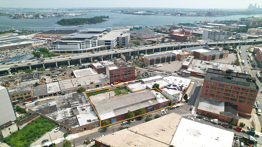 More Photos Of 450 Timpson Pl, Bronx Warehouse For Lease