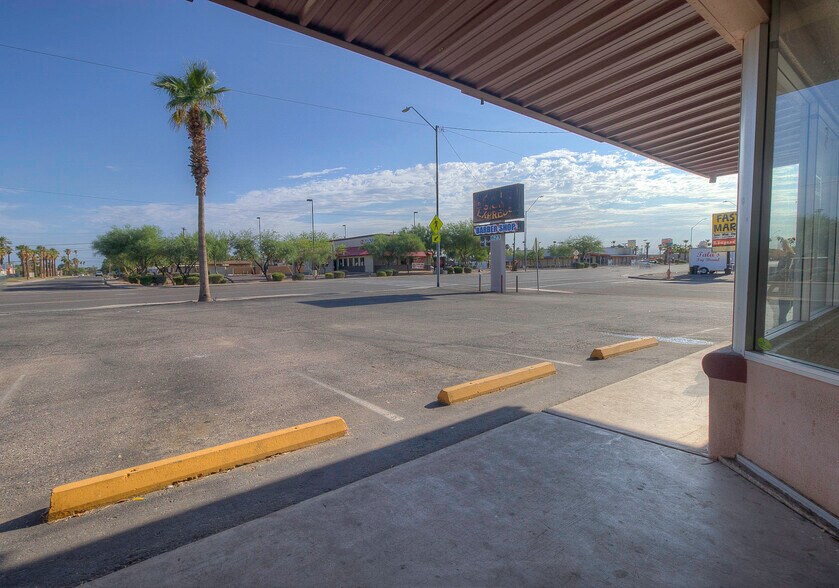 More Photos Of 623 E Florence Blvd, Casa Grande Freestanding For Sale