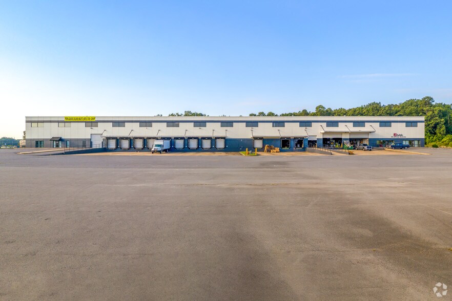 More Photos Of 9450 Maumelle Blvd, North Little Rock Distribution For Lease