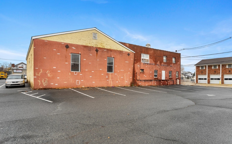 More Photos Of 26 Little St, Matawan Flex For Sale