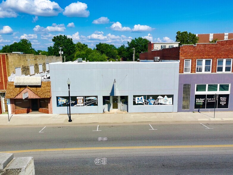 Primary Photo Of 306 N Main St, Miami General Retail For Sale