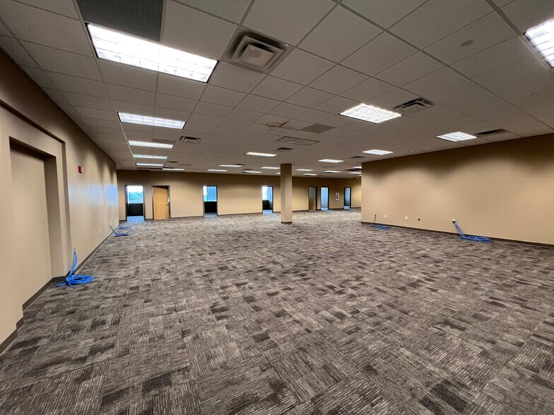 More Photos Of 10330 N Meridian St, Indianapolis Medical For Lease