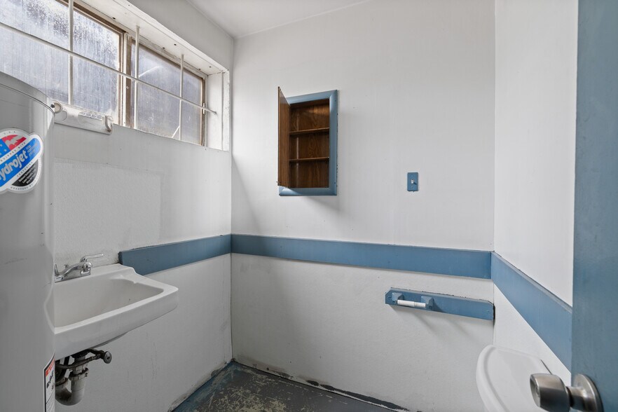 More Photos Of 1776 S 900 W, Salt Lake City Unknown For Lease