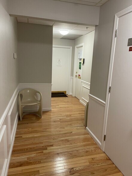 More Photos Of 344-350 Silas Deane Hwy, Wethersfield Medical For Lease