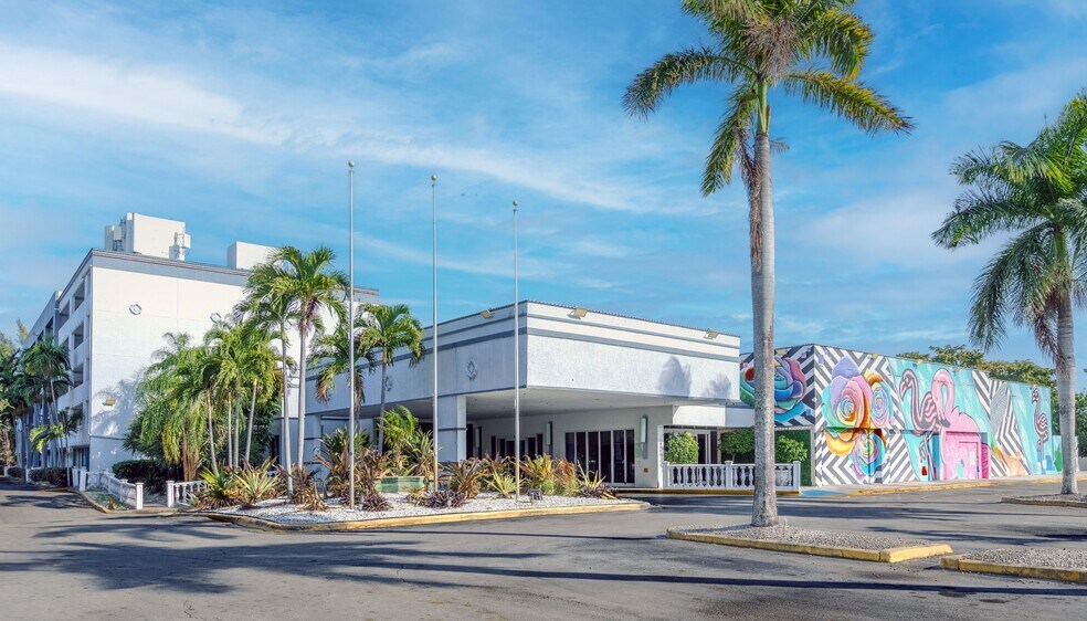More Photos Of 4900 Powerline Rd, Fort Lauderdale Hotel For Sale