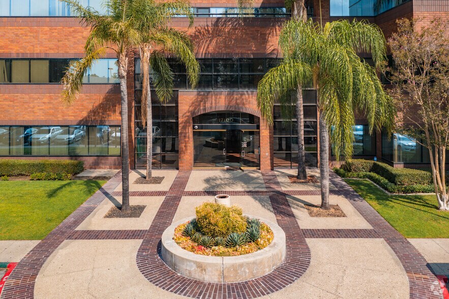 More Photos Of 17100 Pioneer Blvd, Artesia Office For Lease