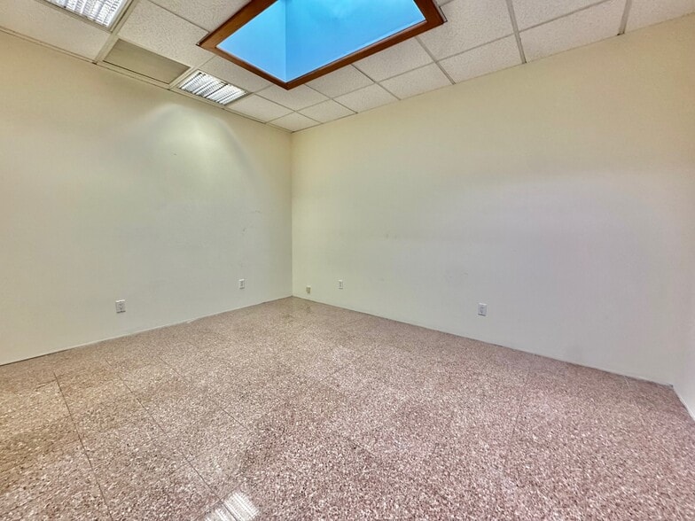 More Photos Of 858 62nd St, Brooklyn Warehouse For Sale