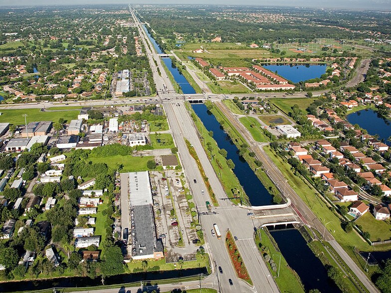 More Photos Of 8242 Griffin Rd, Davie General Retail For Lease