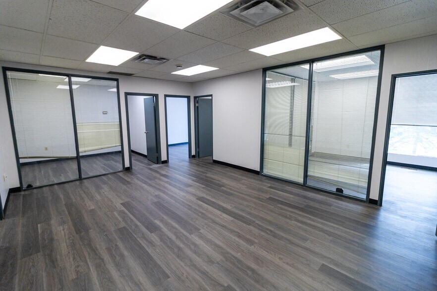 More Photos Of 3501 23rd St NE, Calgary Warehouse For Lease