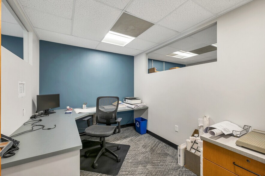 More Photos Of 36 W Water St, Wakefield Office For Sale