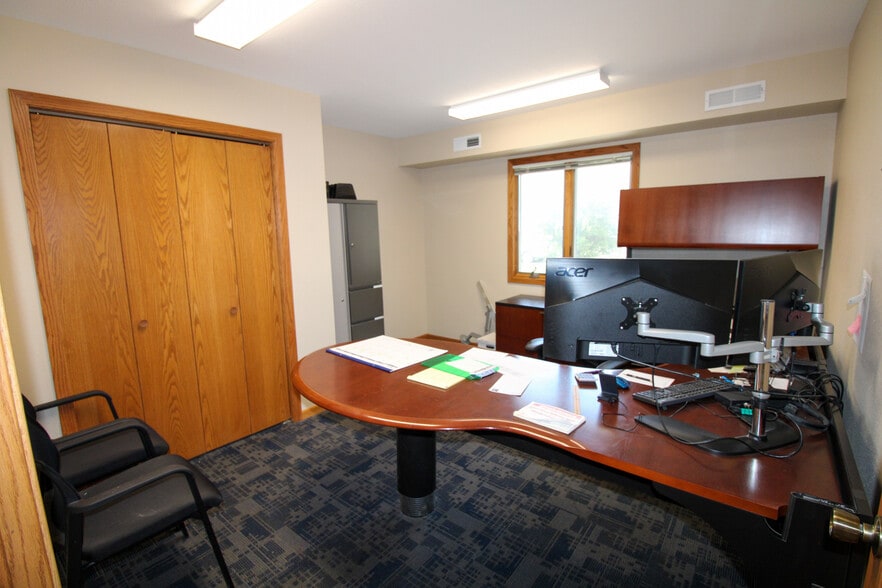 More Photos Of 135 E Front St, Claremont Specialty For Sale