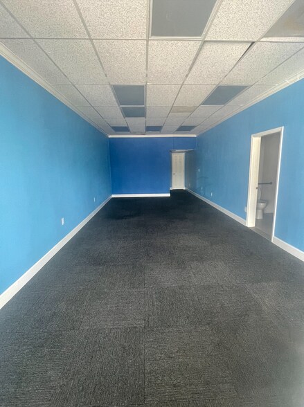 More Photos Of 1200 Deltona Blvd, Deltona General Retail For Sale