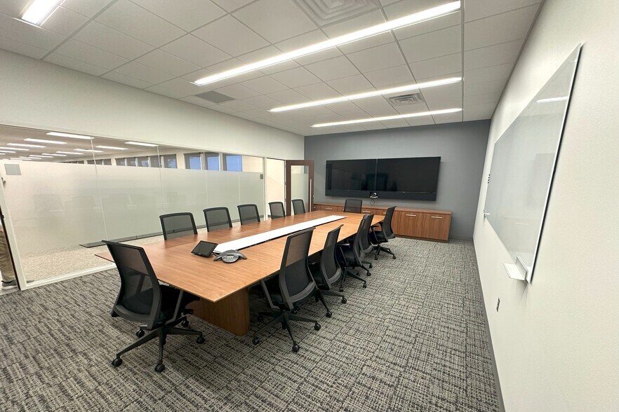 More Photos Of 1012 Princeton St, Vermillion Office For Sale