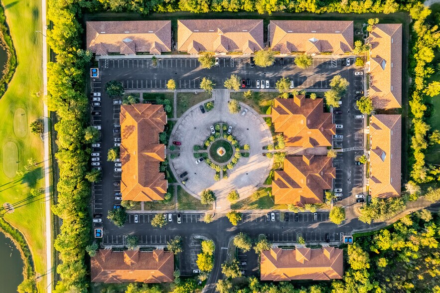 More Photos Of 13421 Parker Commons Blvd, Fort Myers Medical For Sale