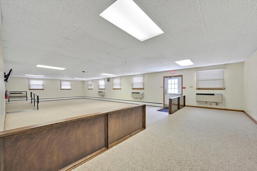 More Photos Of 780 Claremont Ave, Tamaqua Office For Sale