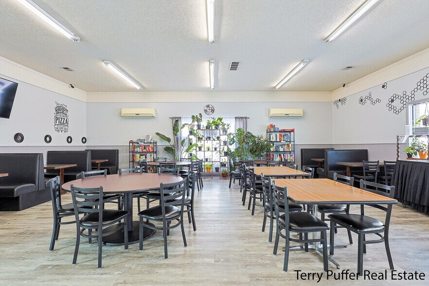 More Photos Of 246 Division St, Hesperia General Retail For Sale