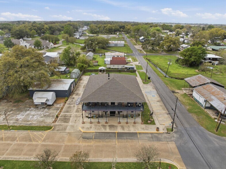 More Photos Of 233 Arthur Ave, Lake Arthur Hotel For Sale