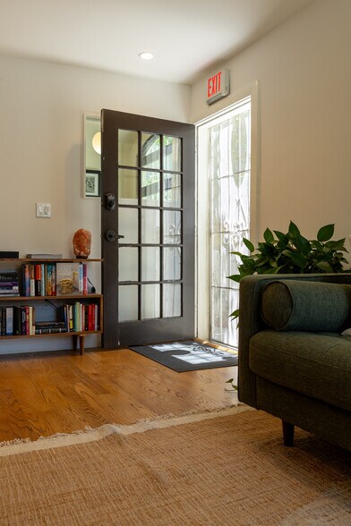 More Photos Of 1913-1915 Hyperion Ave, Los Angeles Loft Creative Space For Sale