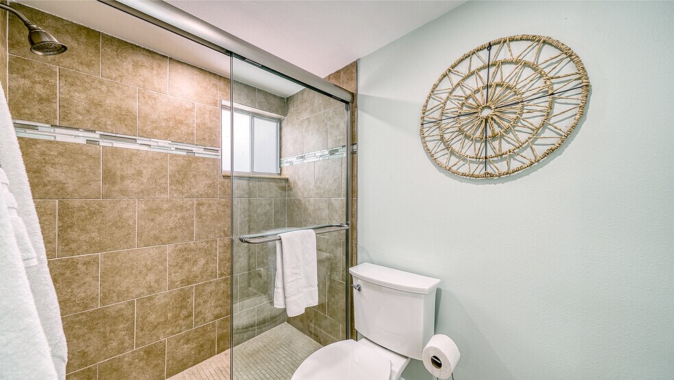 More Photos Of 104 Avenida Veneccia, Siesta Key Multifamily For Sale