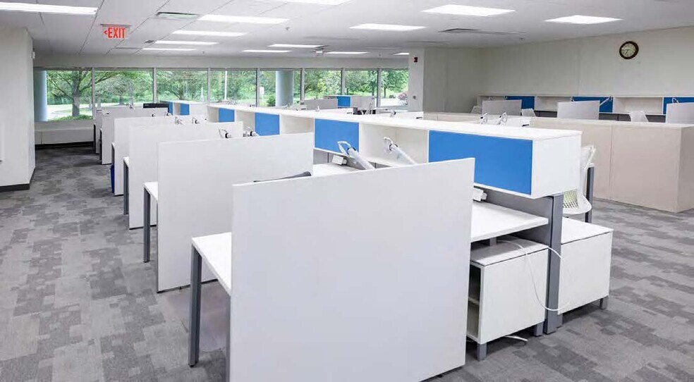 More Photos Of 31500 Solon Rd, Solon Office For Lease