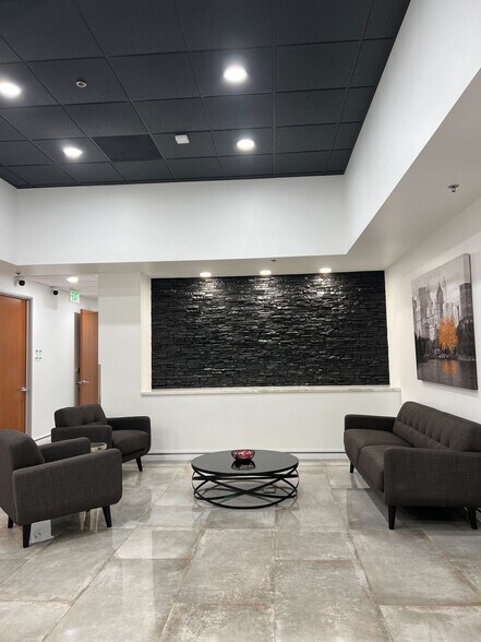 More Photos Of 4097 Trail Creek Rd, Riverside Light Manufacturing For Lease