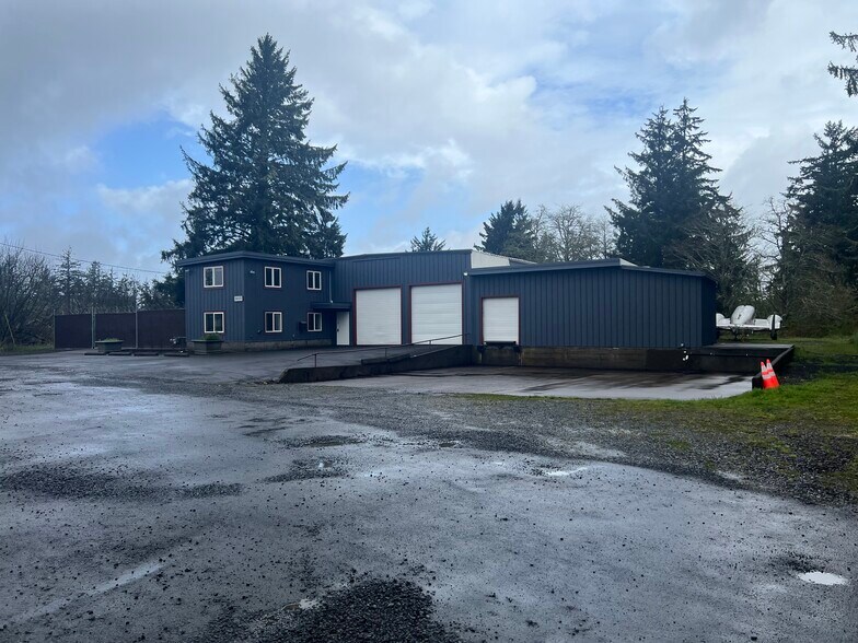 More Photos Of 1425 SE 9th St, Warrenton Warehouse For Sale