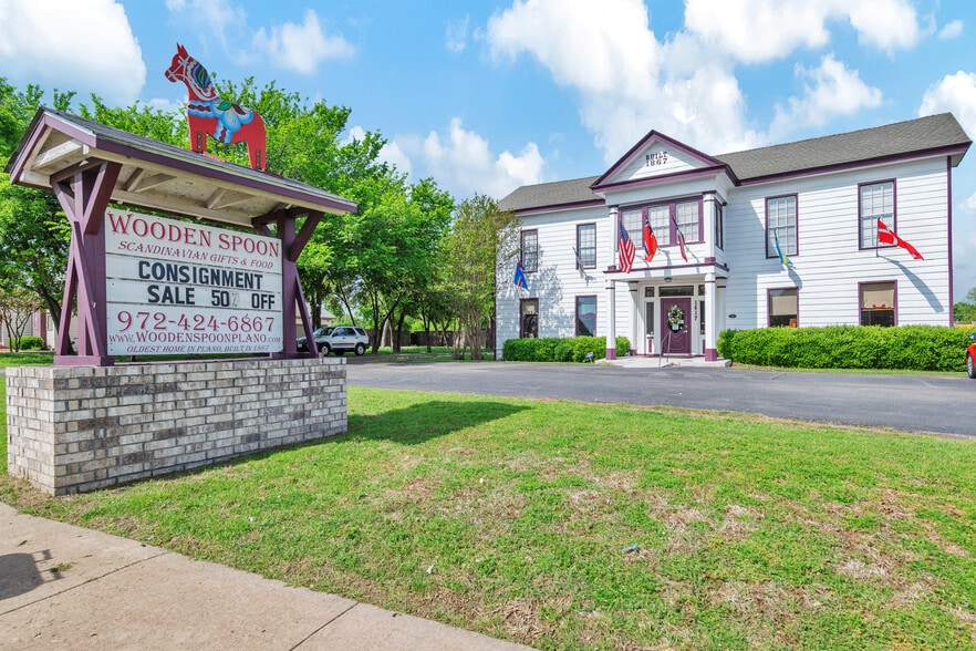 More Photos Of 1617 K Ave, Plano Storefront Retail Office For Sale