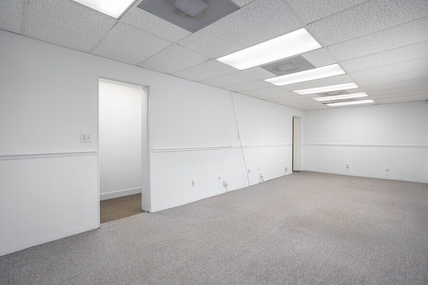 More Photos Of 1331 S Harbor City Blvd, Melbourne Office Residential For Sale
