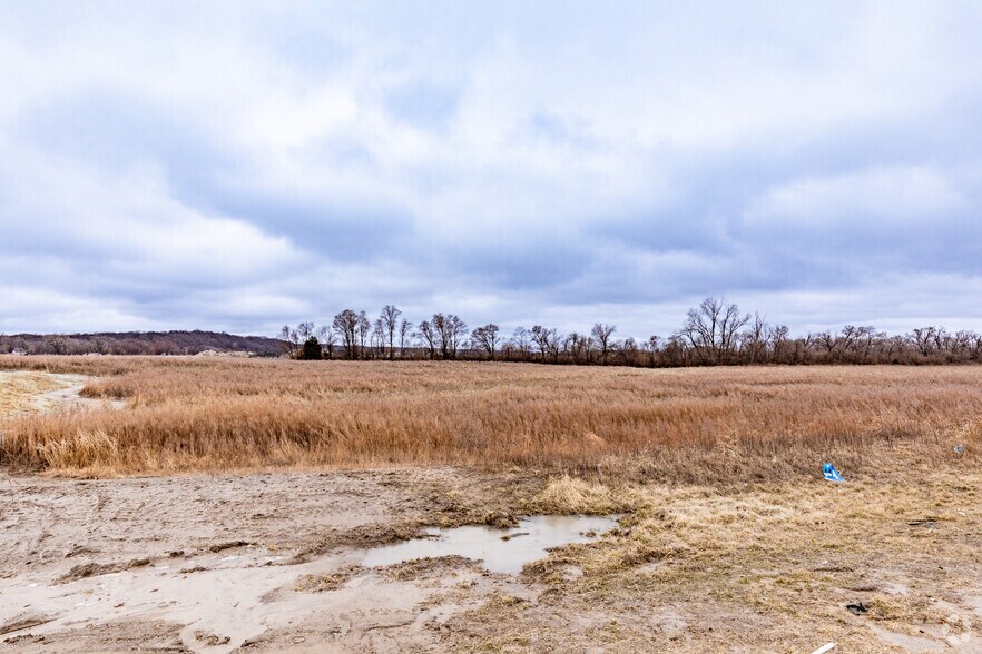More Photos Of 23555 W 43rd St, Shawnee Warehouse For Sale