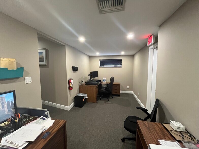 More Photos Of 4821 Central Ave, Saint Petersburg Office For Lease