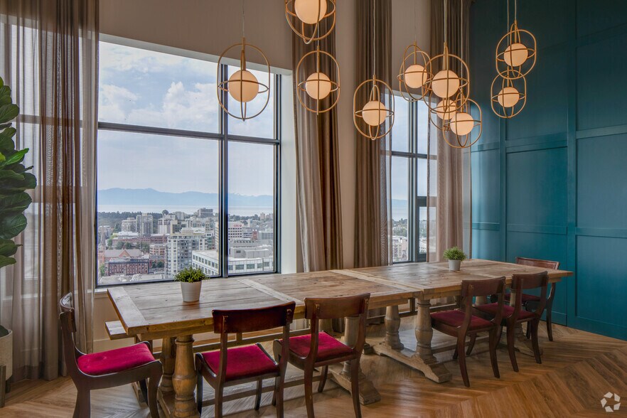 More Photos Of 1700 Blanshard St, Victoria Apartments For Lease