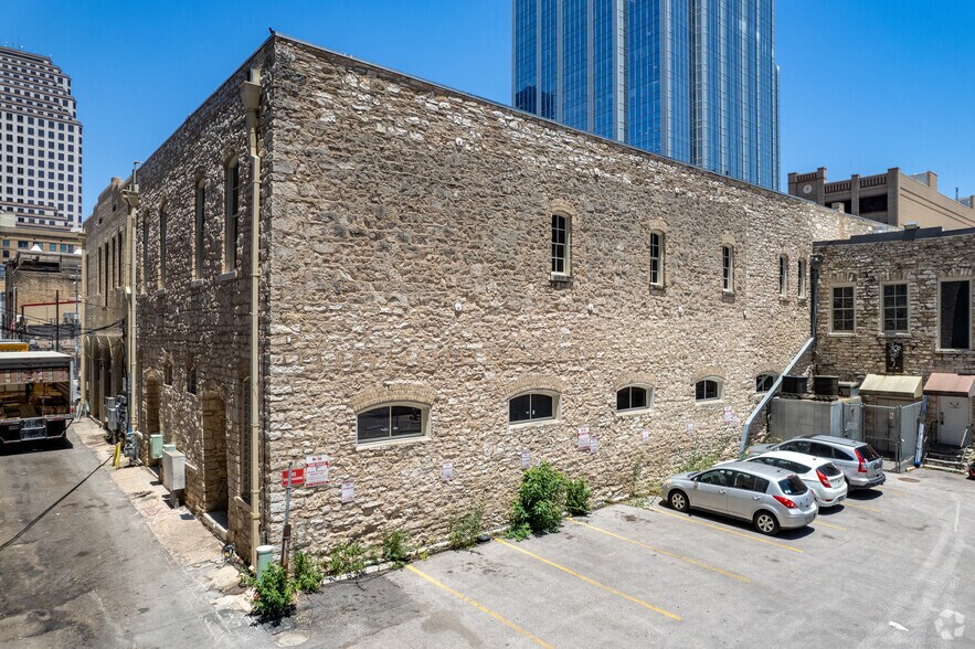 More Photos Of 316 Congress Ave, Austin Office For Lease