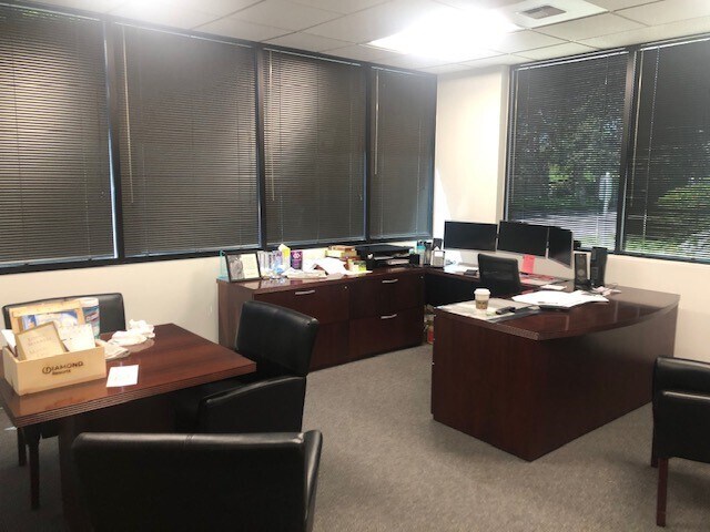 More Photos Of 1131 SW 7th St, Renton Office For Sale