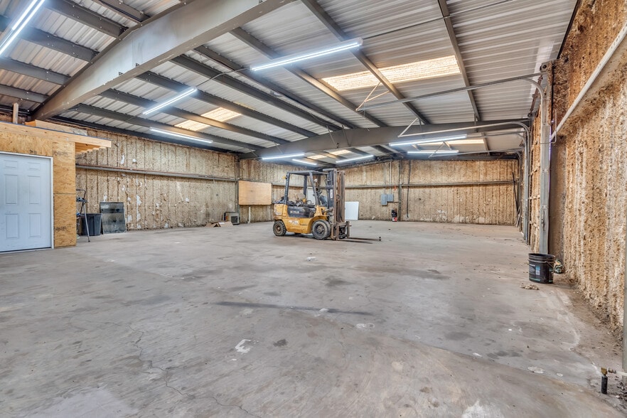 More Photos Of 603 Lake Murray Dr E, Ardmore Flex For Sale