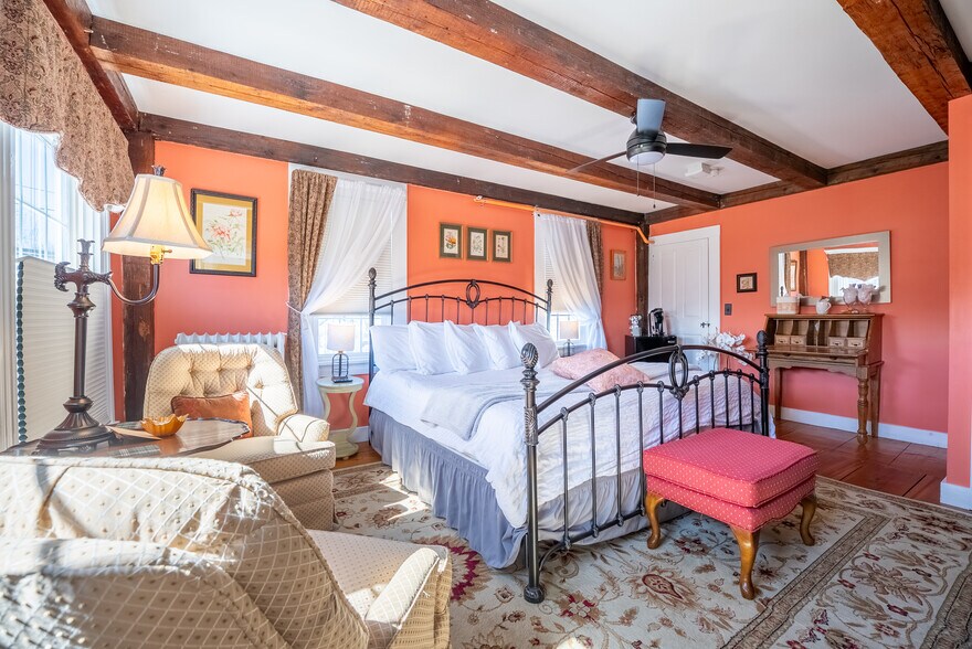 More Photos Of 2 River Rd, Cape Neddick Hospitality For Sale