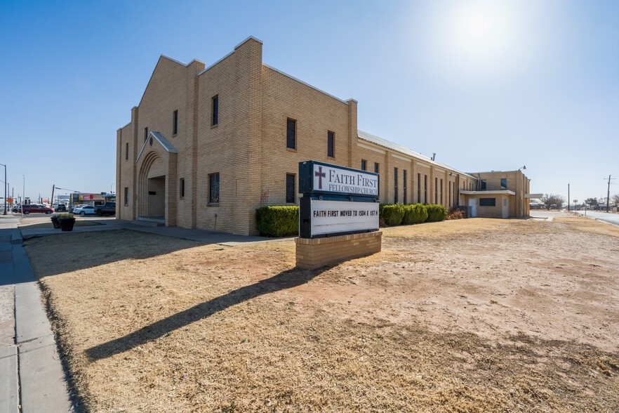 More Photos Of 1809 34th St, Lubbock Religious Facility For Sale