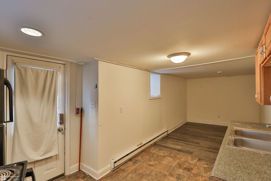 More Photos Of 38 W Central Ave, Bangor Apartments For Sale